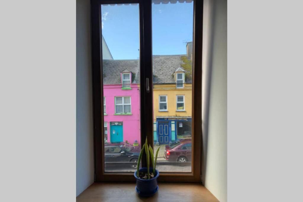 Centre Of Dingle Town - Luxury Holiday Apartment Bagian luar foto